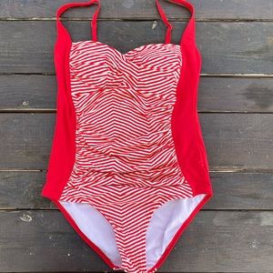 Flirty cute 50s inspired swim suit